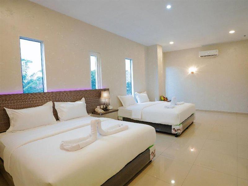 De'Tonga Hotel Medan Exterior foto