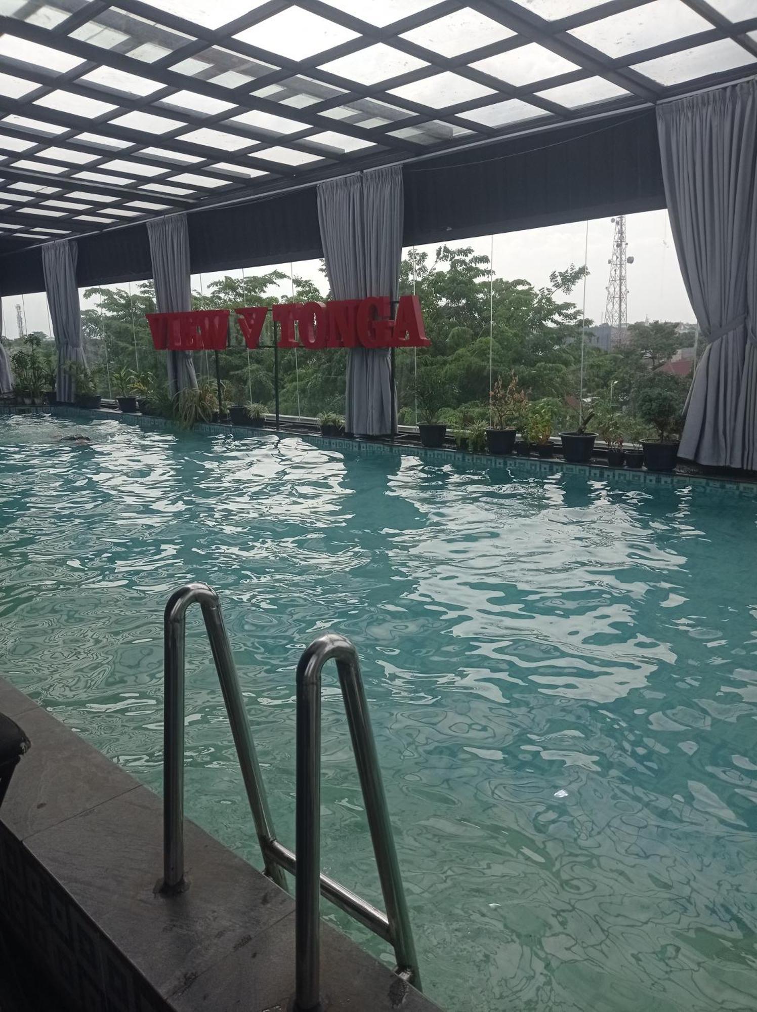 De'Tonga Hotel Medan Exterior foto